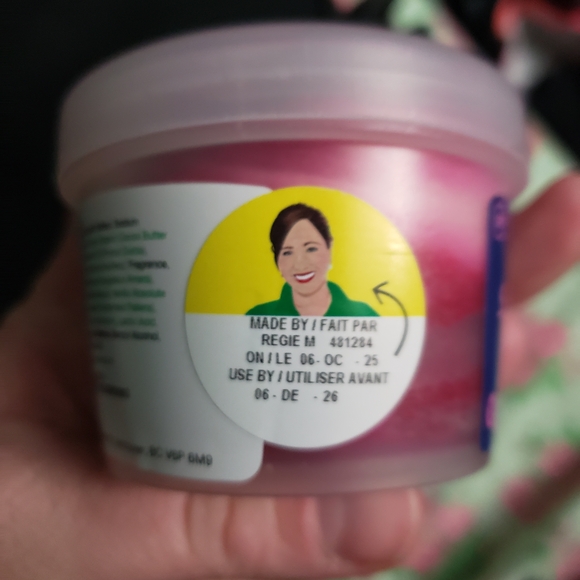 Lush Sufganiyah Sugar Scrub - Vibrant Pink - Picture 2 of 2